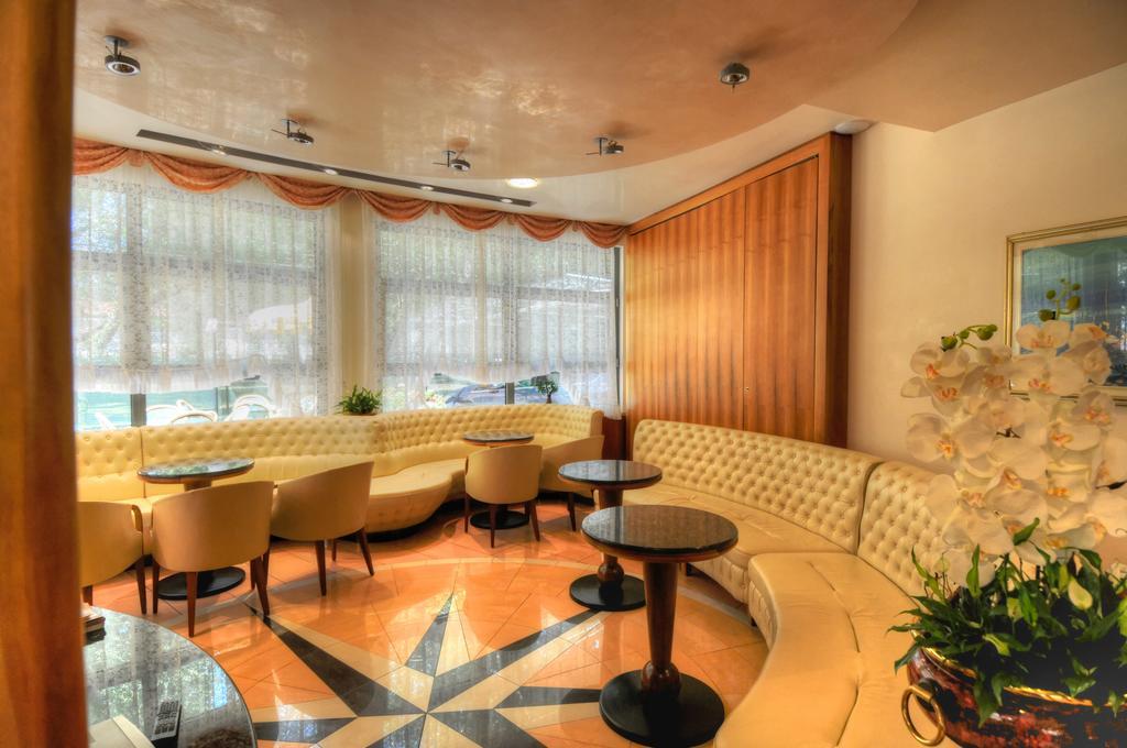 Hotel Franz بيبيوني المظهر الخارجي الصورة